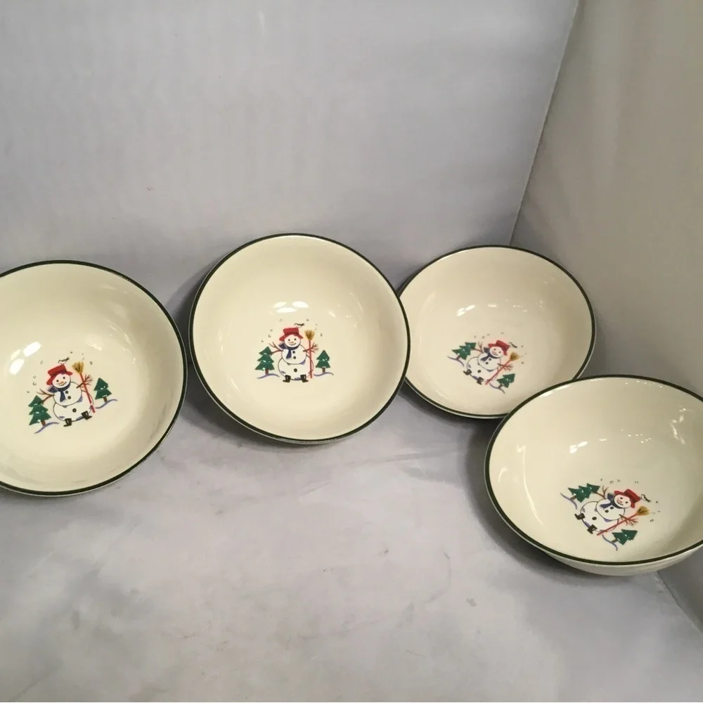 𝅺pfaltzgraff‎ SNOW VILLAGE 4 CEREAL BOWL